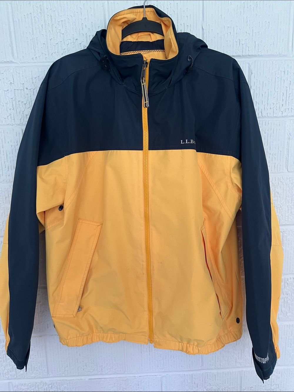 L.L. Bean vintage Men's Two-Tone Yellow and Black Windbreaker Jacket Large